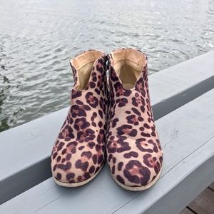 Leopard print ankle boots